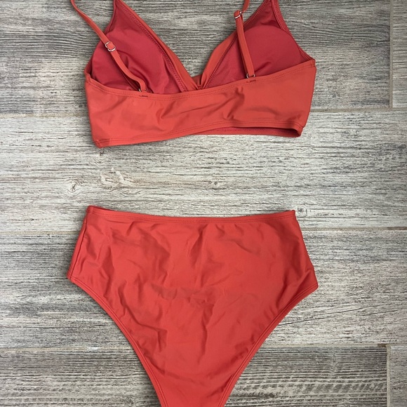 CUPSHE small full coverage bikini - Picture 2 of 2